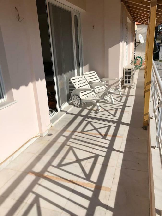 Azure Retreat Apartment Loutraki  Exterior photo